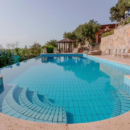 Cedri 14 Guest House Капитана Екстериор снимка