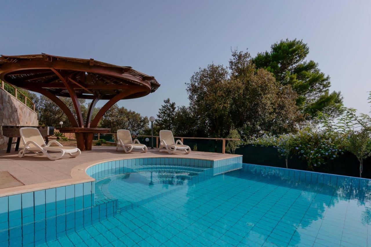 Cedri 14 Guest House Капитана Екстериор снимка